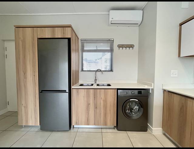 1 BEDROOM APARTMENT TO LET IN BALLITO CENTRAL